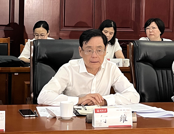 何維在湖北開展組織建設(shè)調(diào)研