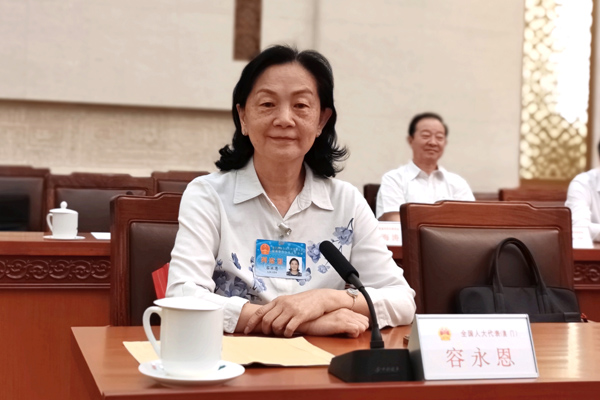 澳門全國人大代表應(yīng)邀列席十四屆全國人大常委會第五次會議