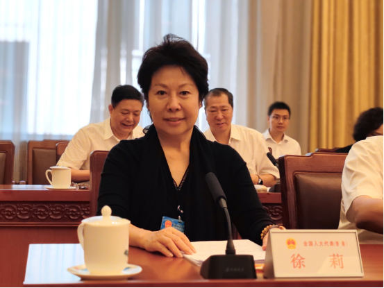 香港全國人大代表應(yīng)邀列席十四屆全國人大常委會第五次會議