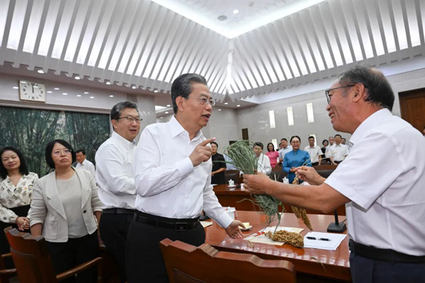 牢記國之大者 端穩(wěn)中國飯碗