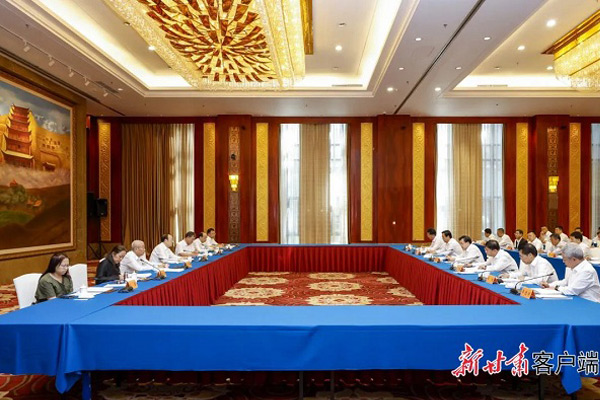  全國(guó)人大常委會(huì)執(zhí)法檢查組在甘肅開(kāi)展安全生產(chǎn)法執(zhí)法檢查楊振武胡昌升出席座談會(huì)并講話