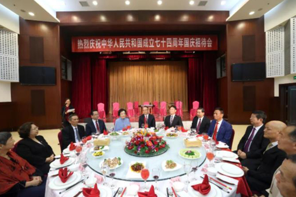  民革中央舉辦國(guó)慶招待會(huì)，邀臺(tái)港澳同胞和海外僑胞共迎國(guó)慶