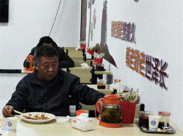  擔(dān)任民意“傳聲筒” 做好社會(huì)“潤(rùn)滑劑”
