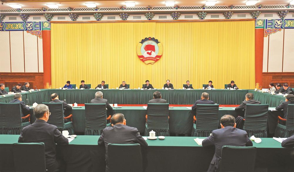 全國政協(xié)召開雙周協(xié)商座談會(huì) 圍繞“促進(jìn)房地產(chǎn)市場(chǎng)平穩(wěn)健康發(fā)展”協(xié)商議政 王滬寧主持