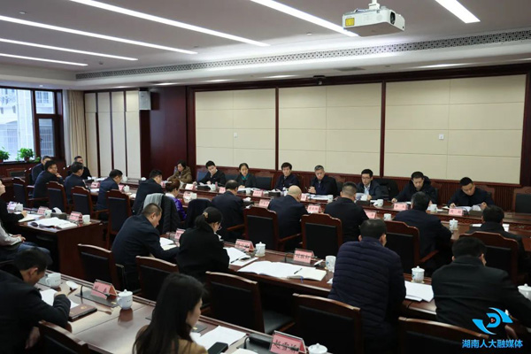  全國(guó)人大調(diào)研組來(lái)湘開展村民委員會(huì)組織法（修改）立法調(diào)研：穩(wěn)妥回應(yīng)加強(qiáng)農(nóng)村基層民主需要將經(jīng)驗(yàn)成果上升為法律